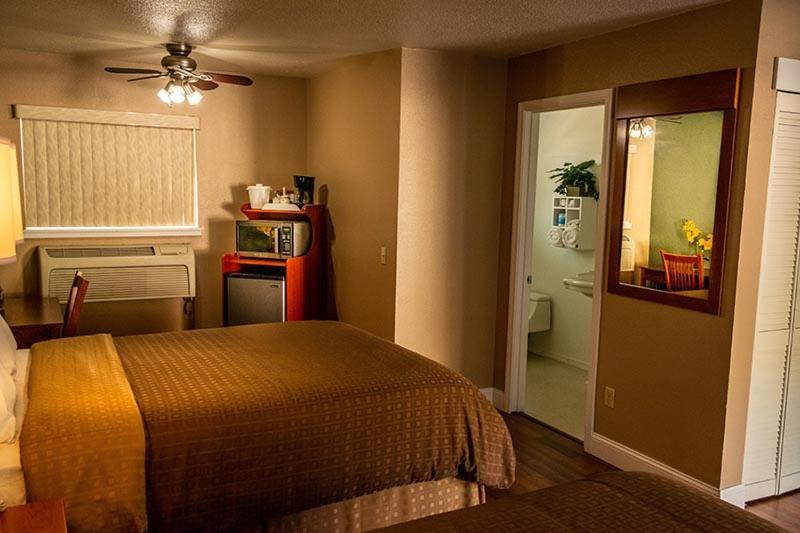 Maple Leaf Motel Shady Cove Eksteriør billede