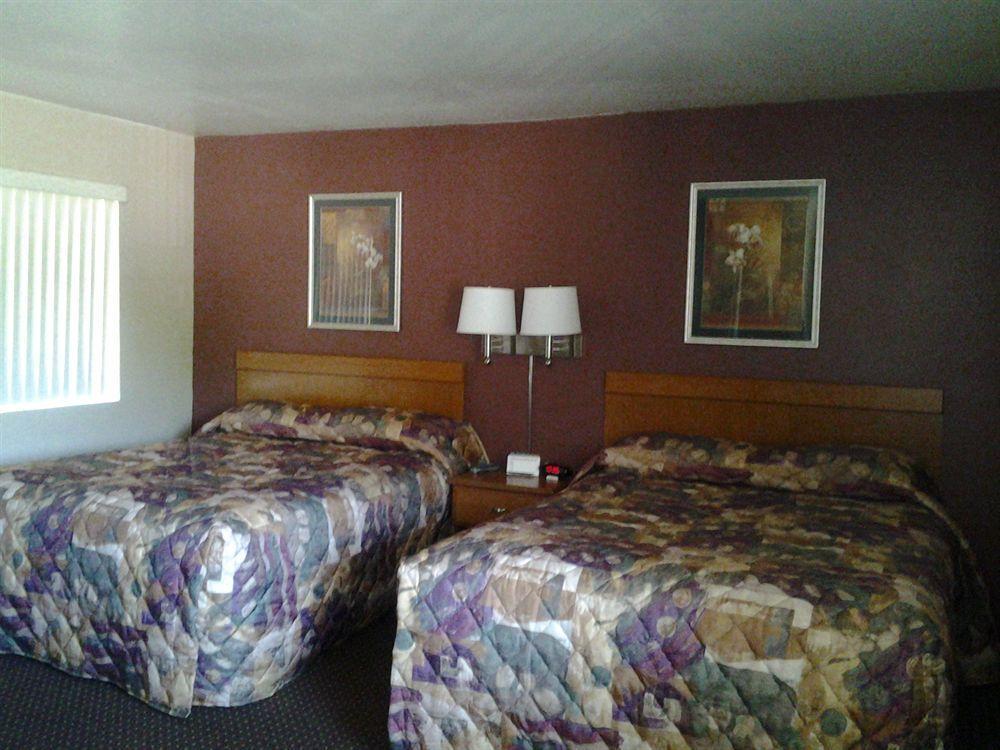 Maple Leaf Motel Shady Cove Eksteriør billede